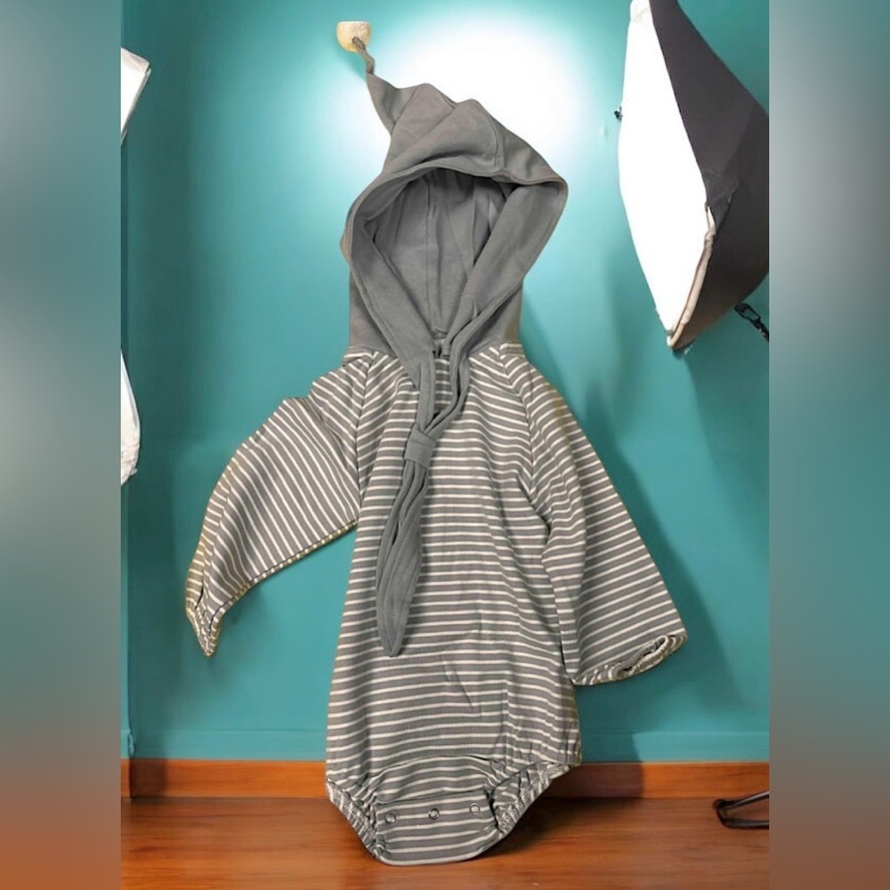 Dolphin house Gray Striped Hooded Baby Onesie 2T